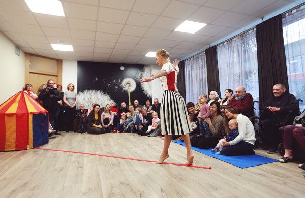 Nepamirštami pasirodymai šiandien užbūrė vaikus, senjorus ir neįgaliuosius 