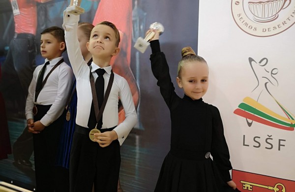 Puikūs "Bonus" šokėjų varžybų rezultatai