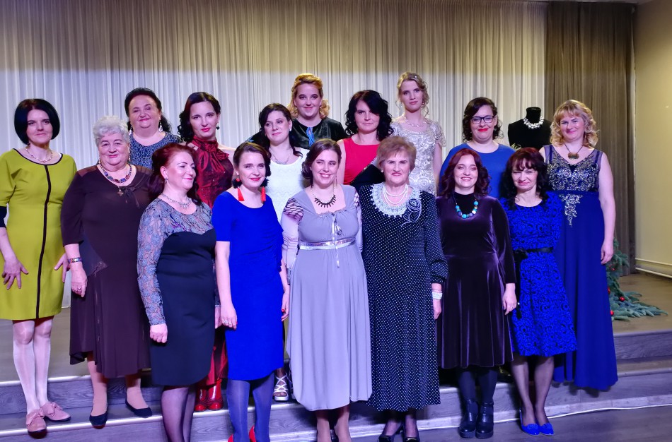 18 – os moterų virsmas gražiosiomis gulbėmis