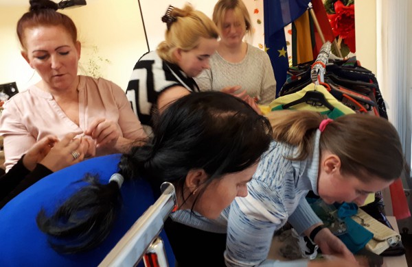 18 – os moterų virsmas gražiosiomis gulbėmis