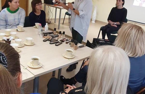 18 – os moterų virsmas gražiosiomis gulbėmis