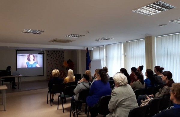 18 – os moterų virsmas gražiosiomis gulbėmis