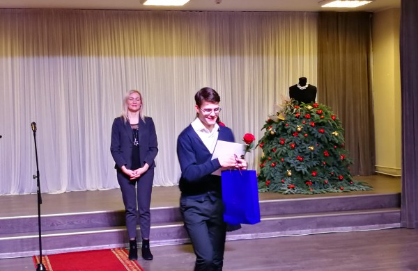 18 – os moterų virsmas gražiosiomis gulbėmis