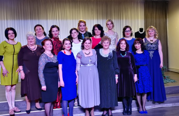 18 – os moterų virsmas gražiosiomis gulbėmis