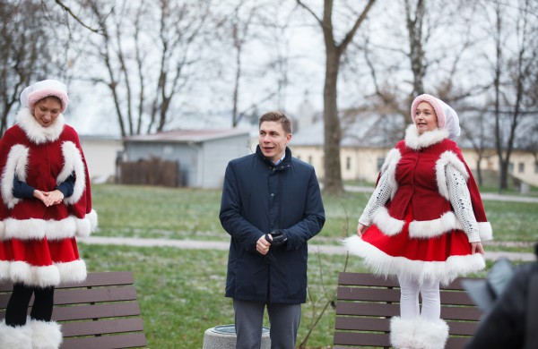 Jonavoje atidarytas unikalus Kalėdinių eglučių miestelis