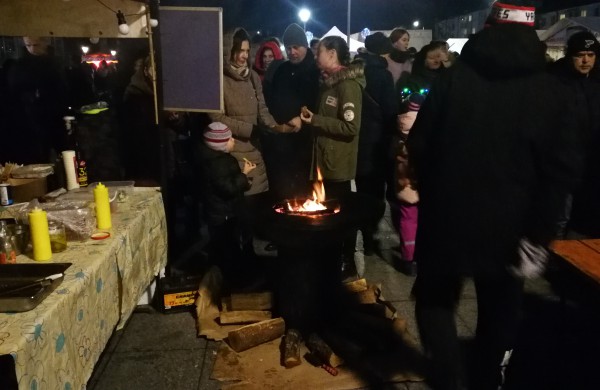 Įžiebta miesto puošmena – Kalėdų eglė