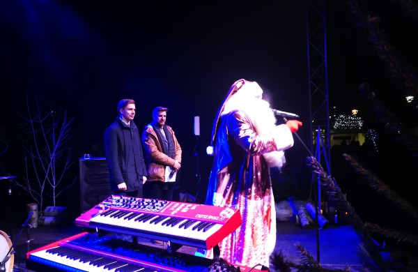 Įžiebta miesto puošmena – Kalėdų eglė