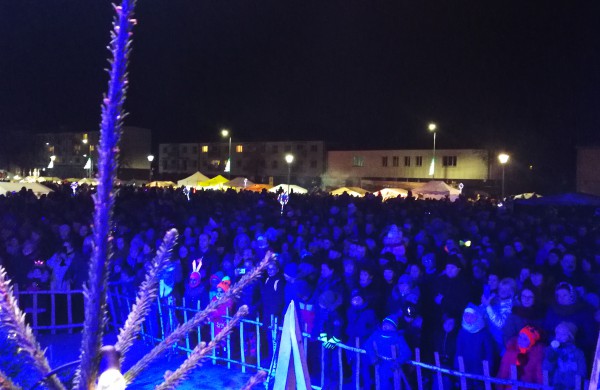 Įžiebta miesto puošmena – Kalėdų eglė