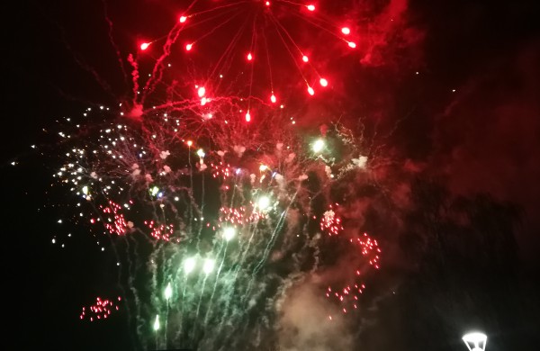 Įžiebta miesto puošmena – Kalėdų eglė