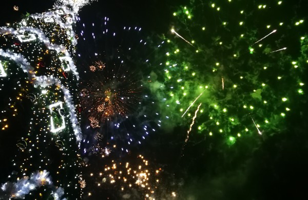 Įžiebta miesto puošmena – Kalėdų eglė