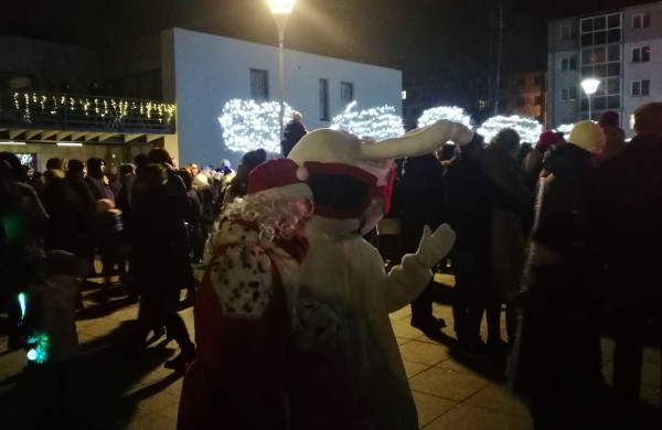 Įžiebta miesto puošmena – Kalėdų eglė