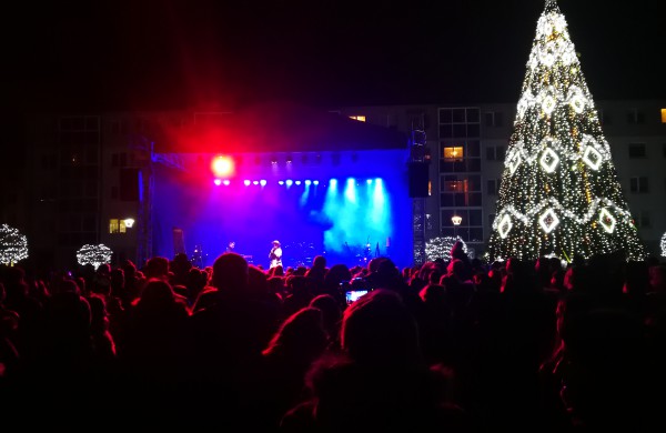 Įžiebta miesto puošmena – Kalėdų eglė