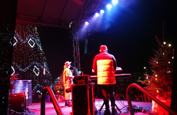 Įžiebta miesto puošmena – Kalėdų eglė