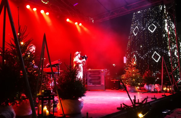 Įžiebta miesto puošmena – Kalėdų eglė