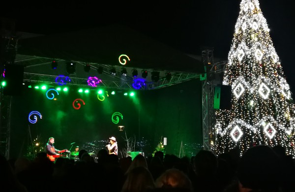 Įžiebta miesto puošmena – Kalėdų eglė