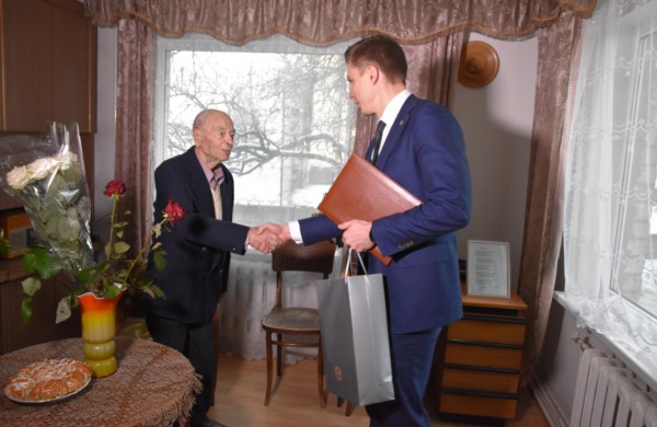 Šimtas metų žmogui – daug ar mažai?