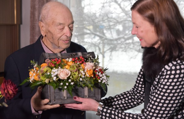 Šimtas metų žmogui – daug ar mažai?