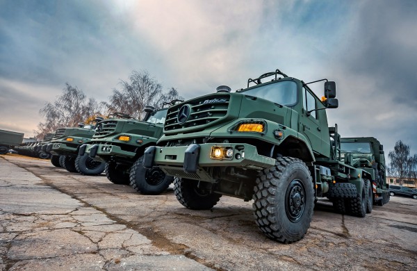 Lietuvos kariuomenėje bus naudojami didelės galios vilkikai