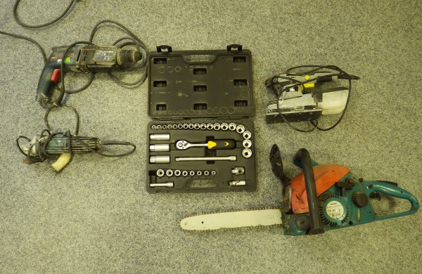 Sulaikius vagystėmis įtariamus vyrus rasta daugybė daiktų – gal jie jūsų?