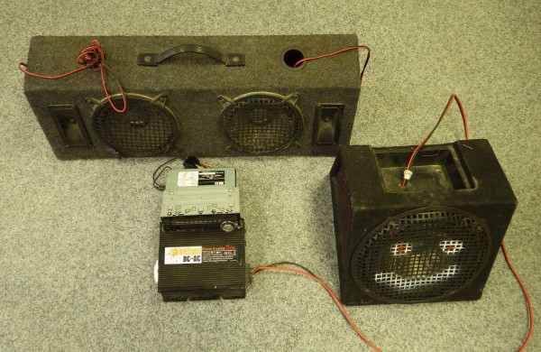 Sulaikius vagystėmis įtariamus vyrus rasta daugybė daiktų – gal jie jūsų?