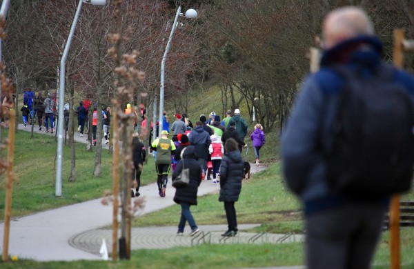 Tradiciniame žiemos bėgime apie septynias dešimtis entuziastų