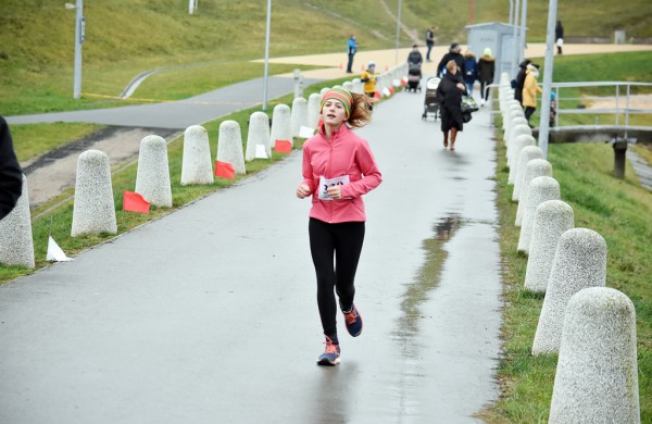 Tradiciniame žiemos bėgime apie septynias dešimtis entuziastų