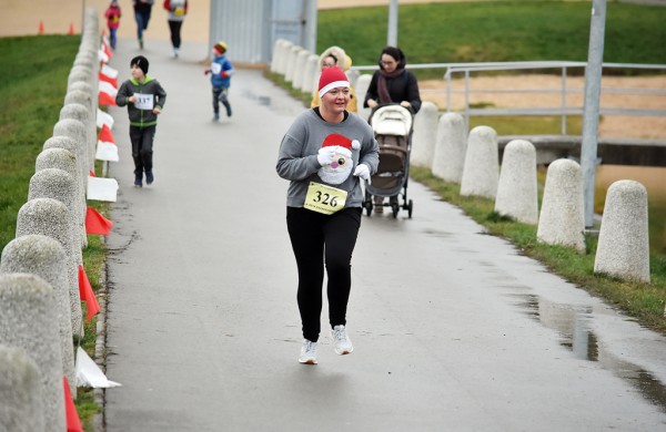 Tradiciniame žiemos bėgime apie septynias dešimtis entuziastų