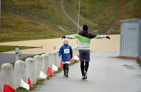 Tradiciniame žiemos bėgime apie septynias dešimtis entuziastų