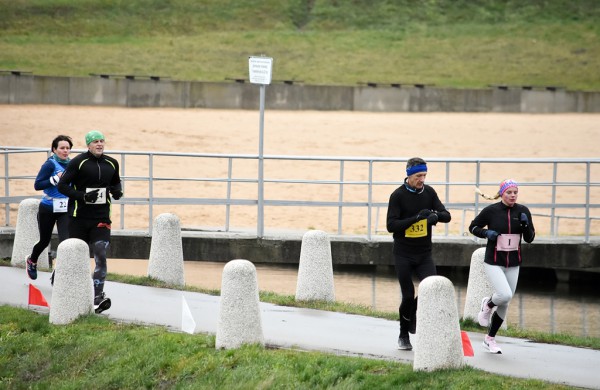 Tradiciniame žiemos bėgime apie septynias dešimtis entuziastų