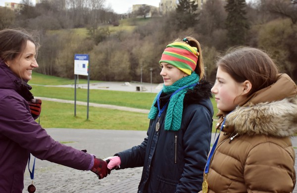 Tradiciniame žiemos bėgime apie septynias dešimtis entuziastų
