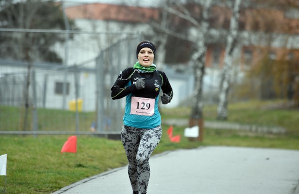 Tradiciniame žiemos bėgime apie septynias dešimtis entuziastų
