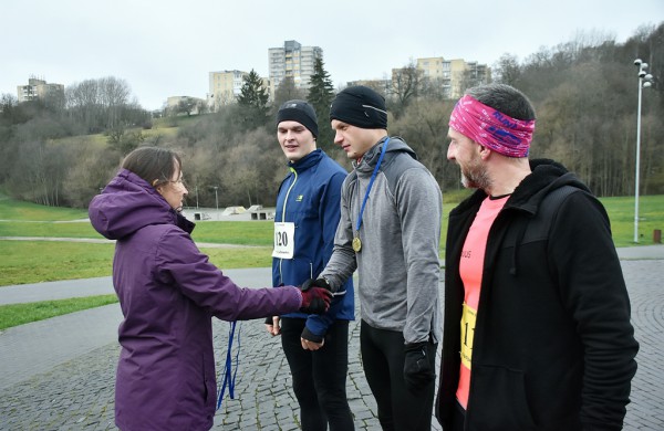 Tradiciniame žiemos bėgime apie septynias dešimtis entuziastų