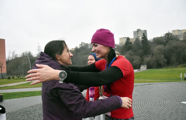 Tradiciniame žiemos bėgime apie septynias dešimtis entuziastų