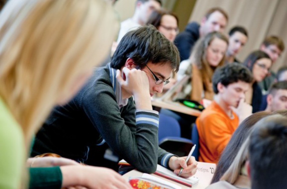 2020 m. stojantiesiems į aukštąsias mokyklas išlieka tos pačios sąlygos, kaip šiemet