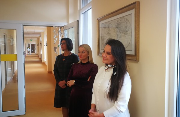 Psichiatrijos dienos stacionare - „Enya“ dainos lietuvių atlikėjų balsais