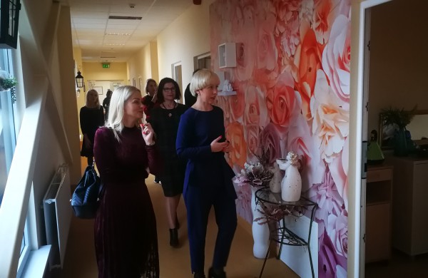 Psichiatrijos dienos stacionare - „Enya“ dainos lietuvių atlikėjų balsais