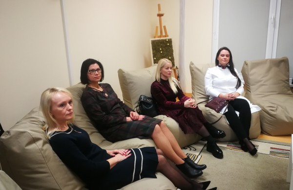 Psichiatrijos dienos stacionare - „Enya“ dainos lietuvių atlikėjų balsais