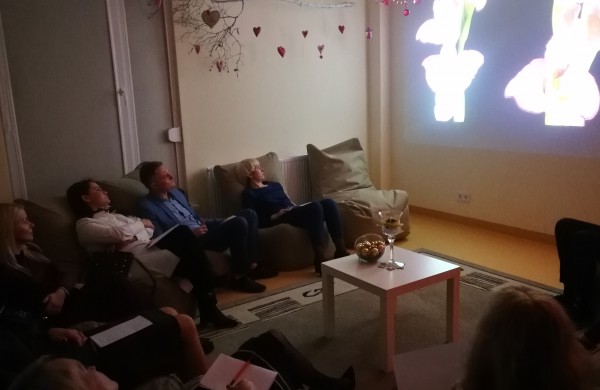 Psichiatrijos dienos stacionare - „Enya“ dainos lietuvių atlikėjų balsais