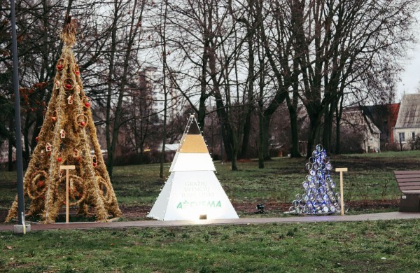 Pirmasis Kalėdinis koncertas visai šeimai Kalėdinių eglučių miestelyje