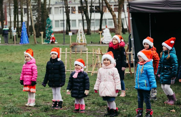 Pirmasis Kalėdinis koncertas visai šeimai Kalėdinių eglučių miestelyje