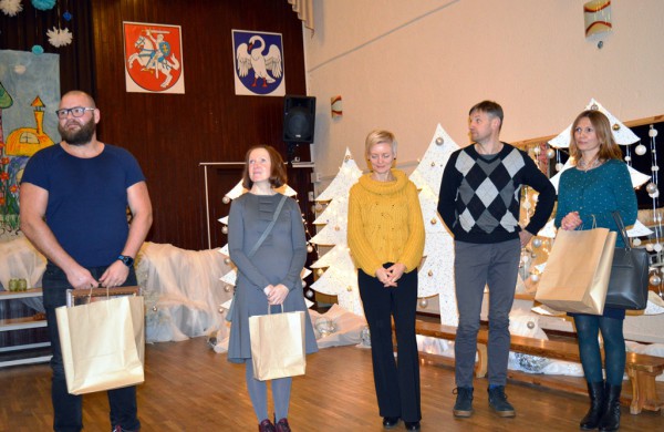 Kalėdinis labdaros vakaras „Neries“ pagrindinėje mokykloje