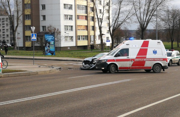 Avarija Kosmonautų ir Žeimių gatvių sankryžoje