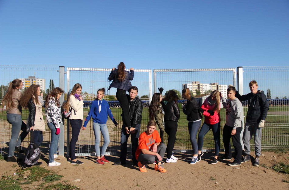 Jaunimas protestuoja dėl užrakintų centrinio stadiono vartų