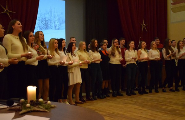 Adventinė popietė „Karalių pasaka“ Jonavos politechnikos mokykloje