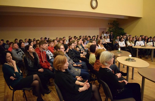 Adventinė popietė „Karalių pasaka“ Jonavos politechnikos mokykloje