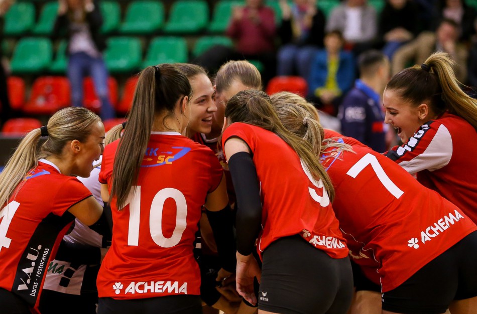 Baltijos moterų tinklinio lygoje – dramatiškos Jonavos ir Kauno ekipų pergalės