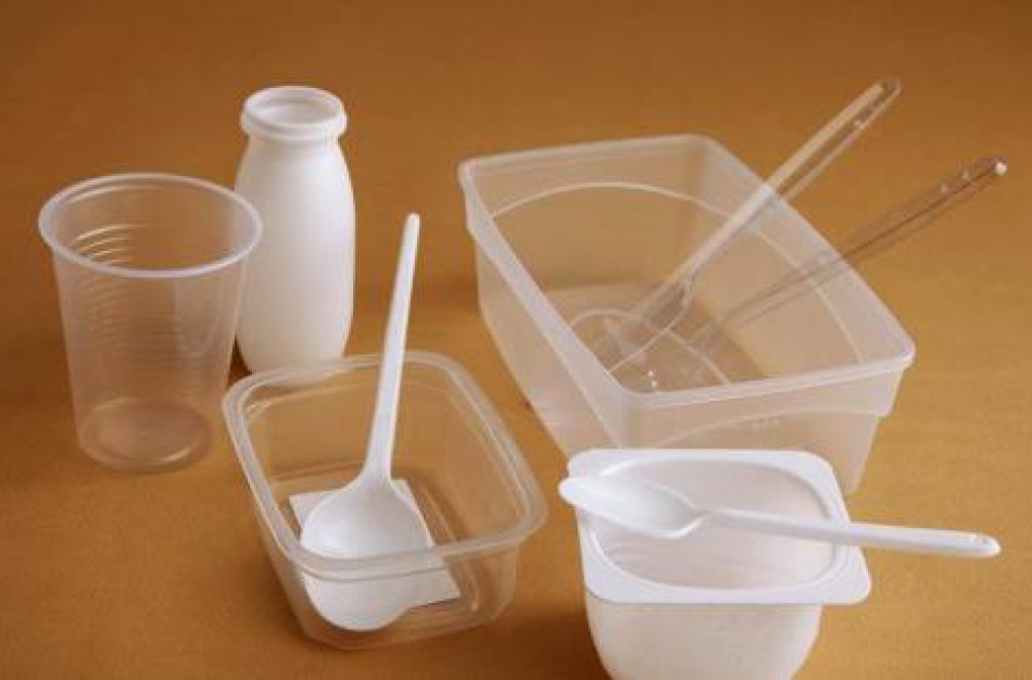 Su maistu besiliečiantys plastikiniai gaminiai: kontrolė vykdoma nuolat