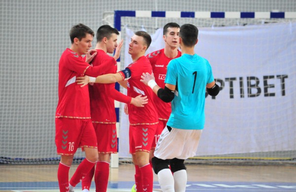 Naujoko įvartis nuo pralaimėjimo neišgelbėjo