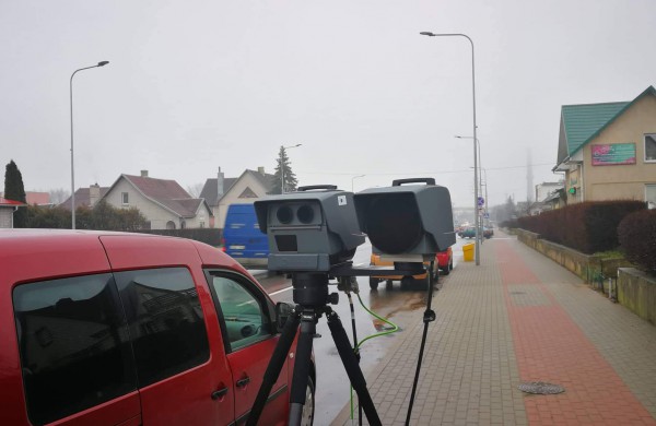 Ilgai laukti nereikėjo: Jonavoje - mobilus greičio matuoklis
