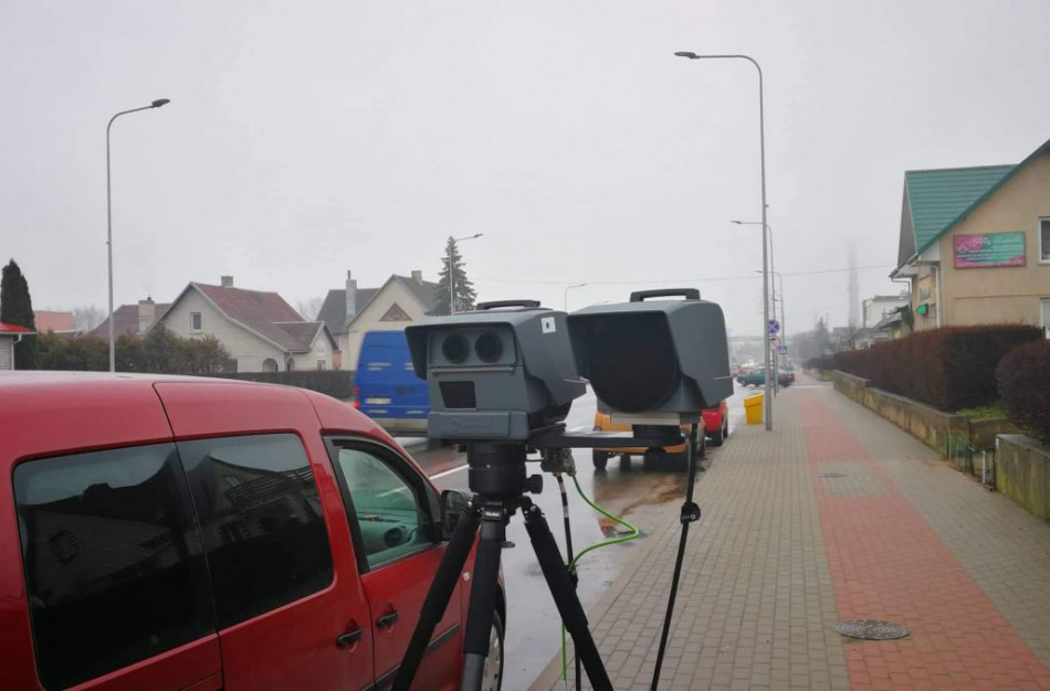 Skaitytojas Rimas: ,,Ar policija, neperspėdama apie ,,trikojus", nepažeidžia vairuotojų teisių?"